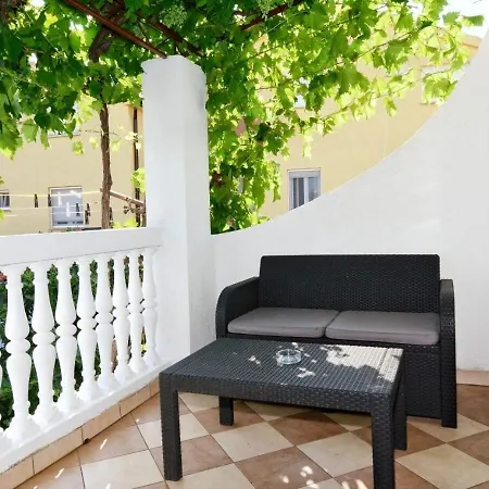 Apartment Snjeza *