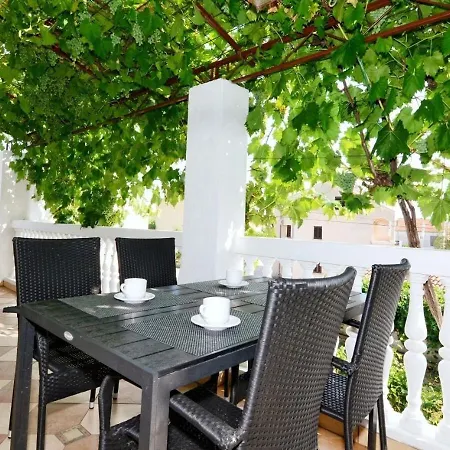 Snjeza * Vodice